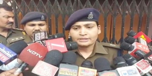 बाल्मीकि समाज के दो पक्षों में पथराव व फायरिंग,पड़ोसी संविदा सफाईकर्मी की मौत,बेटा घायल