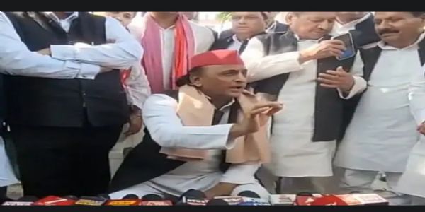 भाजपा के खिलाफ बाेलने पर कार्रवाई तय : अखिलेश यादव