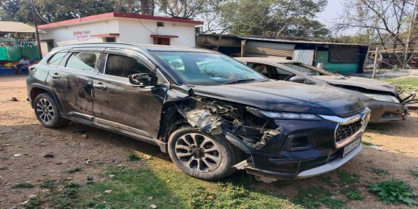 तेज रफ्तार कार की टक्कर से बाइक सवार की मौत