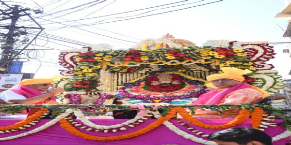 श्याम फागण अमृत महोत्सव पर की निकली भव्य ध्वजा निशान शोभायात्रा