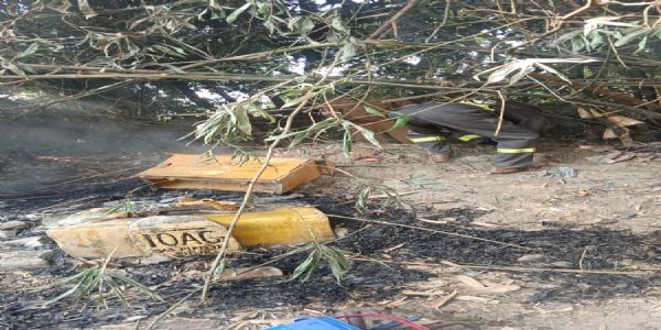 गैस पाइपलाइन के सर्विस रेगुलेटर बोर्ड में जेसीबी की टक्कर से लगी आग, दो लोग झुलसे