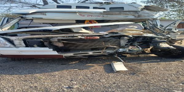 दुर्घटनाग्रस्त ट्रैवलर