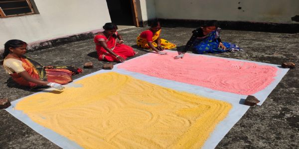 पलाश हर्बल गुलाल निर्माण के लिए प्रशिक्षण का आयोजन