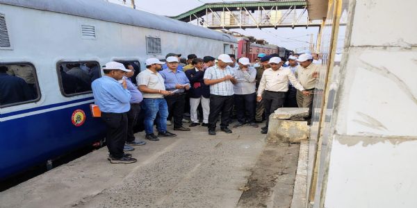रेलवे सुरक्षा आयुक्त ने संतरागाछी–सांकराइल लिंक लाइन का किया निरीक्षण