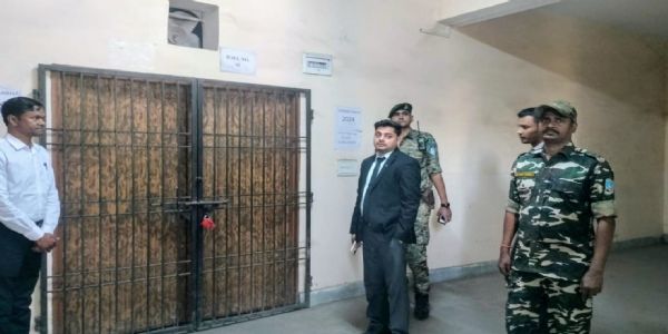 जिला निर्वाचन पदाधिकारी ने किया ईवीएम वेयर हाउस का निरीक्षण