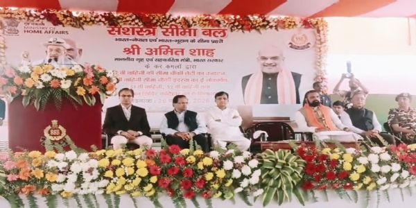 सीमांचल से गृह मंत्री ने पश्चिम बंगाल चुनाव में घुसपैठ को लेकर साधा निशाना