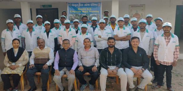 बलरामपुर : आरसेटी में 30 दिवसीय राजमिस्त्री प्रशिक्षण सम्पन्न