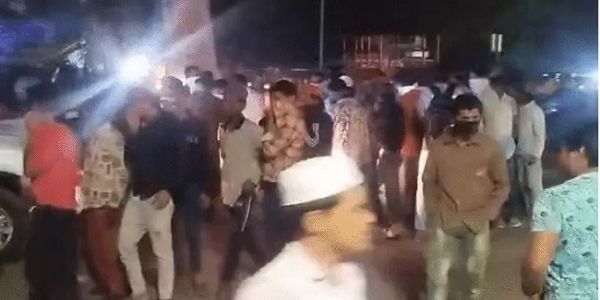 इंदौर में जहरीली गैस के रिसाव के बाद लोगों सांस लेने में हुई परेशानी, घरों से निकले बाहर