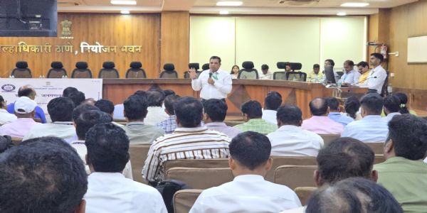 ठाणे डीएम कार्यालय में जनगणना हेतू 3 दिवसीय शिविर