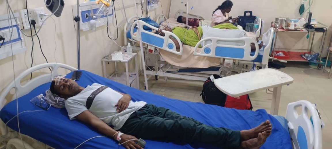 अस्पताल में इलाजरत पर्यटक