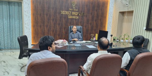 ज़िले में प्रचुर मात्रा में उपलब्ध जलकुंभी के उपयोग से हस्तशिल्प एवं ऑर्गेनिक उत्पाद निर्माण पर चर्चा