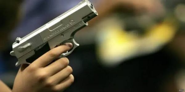 संदिग्ध परिस्थितियों में गोली लगने से युवक की मौत, जांच में जुटी पुलिस