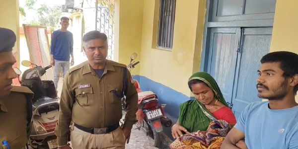 पैसेंजर ट्रेन के बाथरूम के पास मिला नवजात, आरपीएफ की तत्परता से बची जान