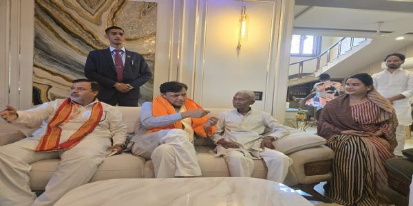 गृह राज्य मंत्री नित्यानंद राय का डिप्टी मेयर पल्लवी गुप्ता ने किया स्वागत