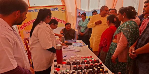 सरकार आपके द्वार के तहत हरियावाला में सांसद ने सुनीं जनसमस्याएं