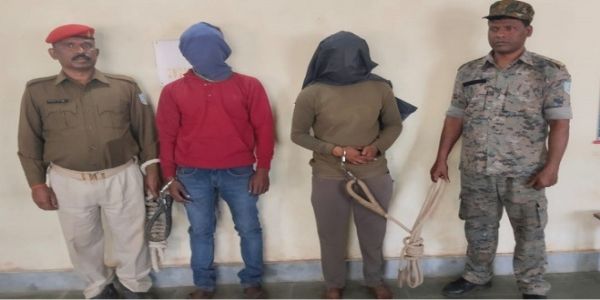 लोहे की सामग्री चोरी मामले में दो आरोपित दो गिरफ्तार