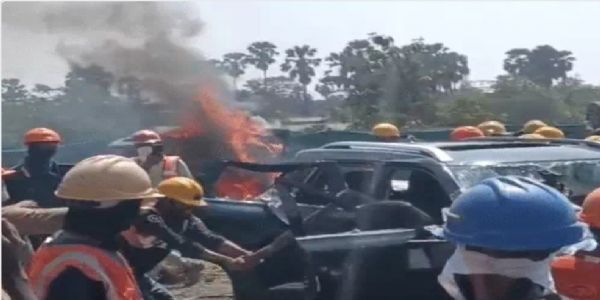 सूरत की कंपनी में हिंसा के बाद कड़े सुरक्षा प्रबंध, हजीरा क्षेत्र पुलिस छावनी में बदला, कॉम्बिंग ऑपरेशन जारी