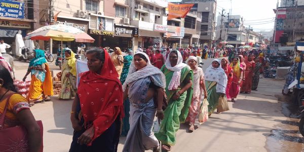 शासकीय कर्मचारी घोषित करे सरकार: आंगनबाड़ी कार्यकर्ता संघ