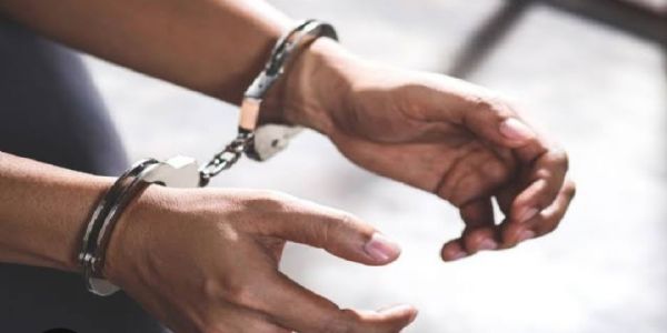 नामकुम अंचल कार्यालय में सीओ को गोली मारने की धमकी देने वाला अमीन गिरफ्तार