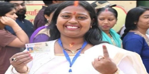 रांची में भाजपा समर्थित रोशनी खलखो मेयर बनीं, कांग्रेस समर्थित रमा खलखो को 14,363 मतों से हराया