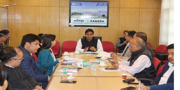 नशा तस्करों पर कड़ी नजर, अवैध कब्जों पर भी हो रही कार्रवाई : उपायुक्त