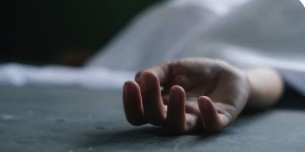 होटल में रुकी एनआरआई महिला की संदिग्ध मौत