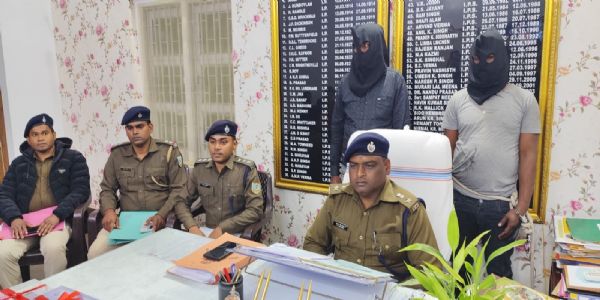 कैश और बुलेट लूटने वाले दो बदमाश गिरफ्तार