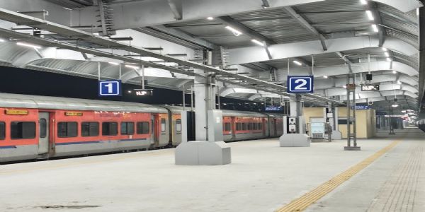 न्यू जलपाईगुड़ी स्टेशन पर दो नए प्लेटफॉर्मों का हुआ निर्माण