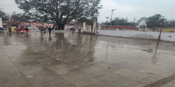 अनूपपुर: बेमौसम बारिश ने पूरे जिले को भिगोया, मौसम में घुली ठंडक की मिठास