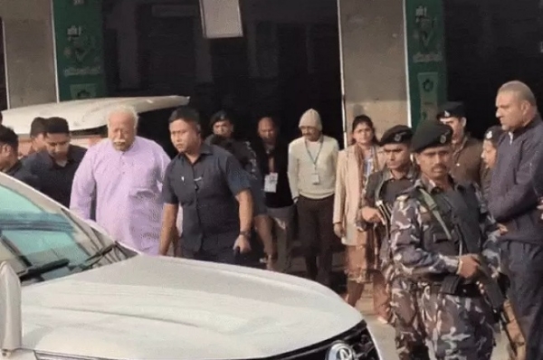 संघ प्रमुख मोहन भागवत इंदौर पहुंचे