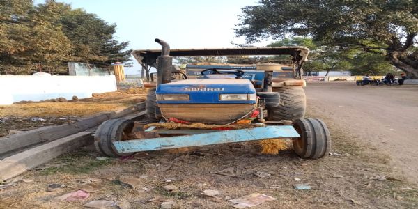 अवैध रेत परिवहन पर धमतरी जिला प्रशासन की सख्त कार्रवाई तीन ट्रैक्टर जब्त