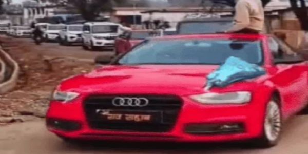 पंचायत चुनाव से पहले 55 लग्जरी गाड़ियों का 10 किमी लंबा भौकाली जुलूस