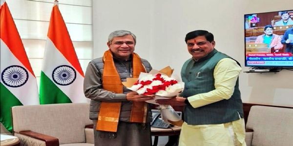 मप्र के मुख्यमंत्री डॉ. यादव ने नई दिल्ली में रेल मंत्री वैष्णव से की सौजन्य भेंट