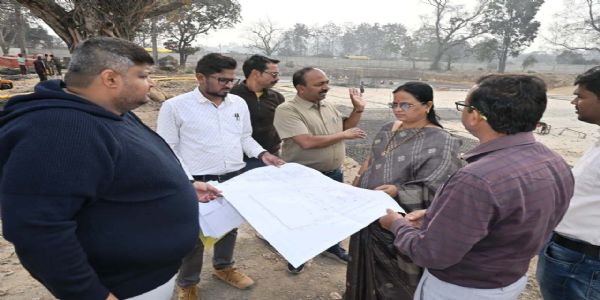 सीवरेज ट्रीटमेंट प्लांट व हाईटेक बस स्टैण्ड निर्माण कार्य समयसीमा में पूरा करें - महापौर