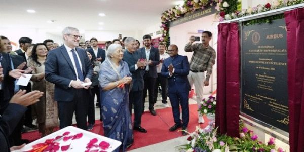 एयरबस इंडिया एवं साउथ एशिया के अध्यक्ष एवं प्रबंध निदेशक जर्गेन वेस्टरमायर बुधवार को सेंटर ऑफ एक्सीलेंस (सीओई) का उद्घाटन के दौरान