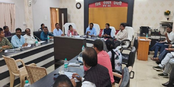 बोर्ड परीक्षा में 90 प्रतिशत से कम परिणाम आने पर नपेंगे प्राचार्य, बैठक में कलेक्टर ने कहा