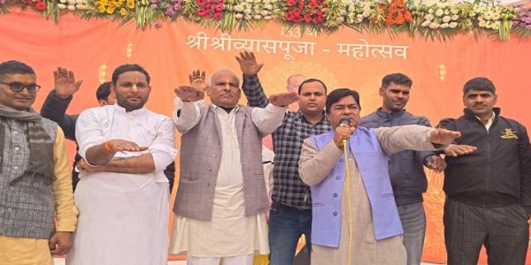 गिरिराज जी की तलहटी में गूंजी श्रीकृष्ण जन्मभूमि मुक्ति की प्रतिज्ञा