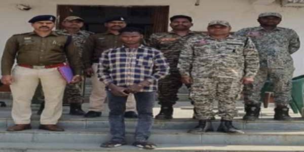 जादू-टोने के शक में भतीजे ने अपने ही चाचा की कुल्हाड़ी से निर्मम हत्या कर दी