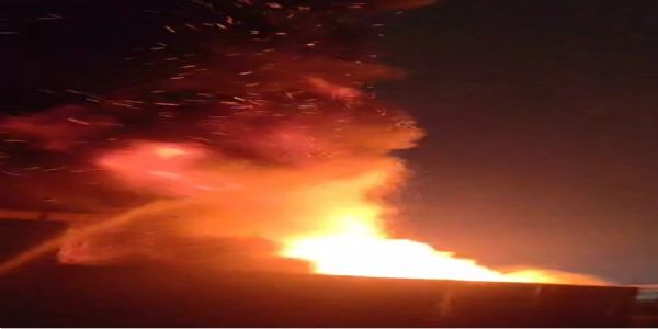 कर्नाटक के विजयपुर में कार सर्विस सेंटर में भीषण आग; भारी नुकसान