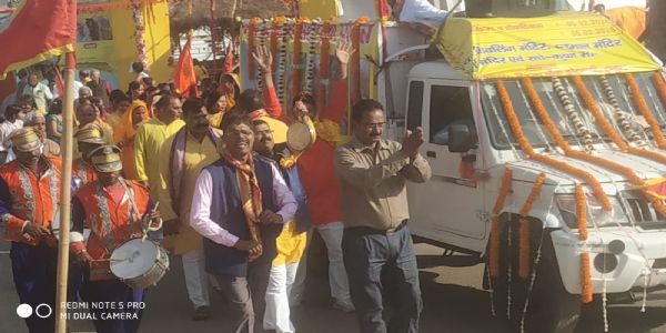 प्राण प्रतिष्ठा से पूर्व भगवान की प्रतिमाओं का कराया गया नगर परिक्रमा