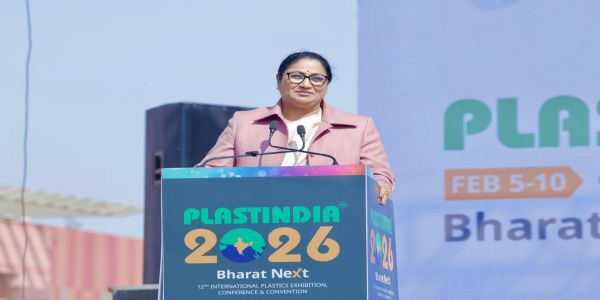 (अपडेट) दिल्ली को वैश्विक व्यापारिक केंद्र बनाने पर मुख्यमंत्री का जोर