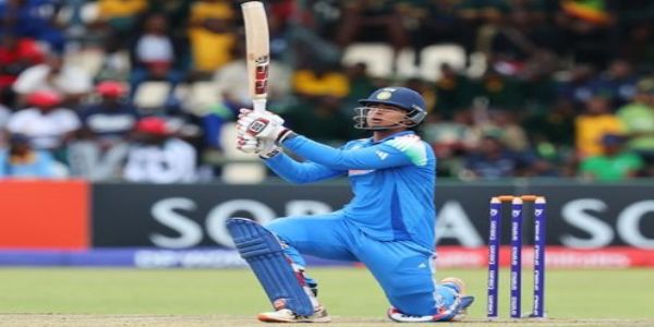 अंडर-19 विश्व कप फाइनल में भारत ने इंग्लैंड को दिया 412 रन का विशाल लक्ष्य