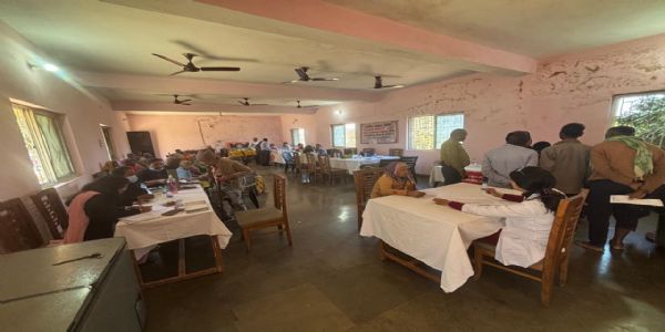 आदर्श वृद्धा आश्रम में नि:शुल्क मेगा स्वास्थ्य जांच शिविर आयोजित