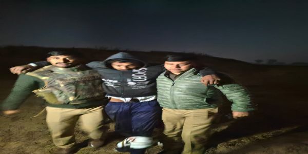 मुठभेड़ में तीन पशु तस्कर गिरफ्तार, चार पशु को कराया गया मुक्त