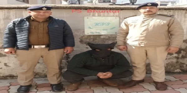 मनाली में पंजाब के दो युवक 39.650 ग्राम हेरोइन के साथ गिरफ्तार, भुंतर में 560 ग्राम चरस बरामद