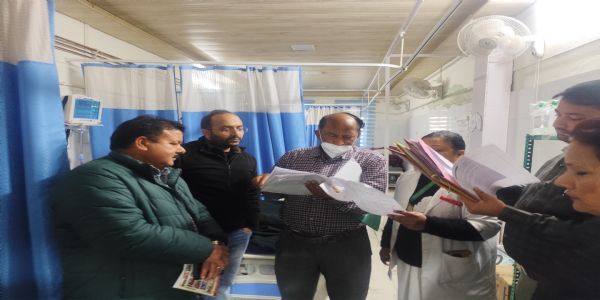 उत्तरकशी का भ्रमण, परखी स्वास्थ्य सुविधाएं