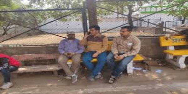 भोपाल: बैंककर्मी ने किया सुसाइड, घर के पीछे पेड़ पर फंदे पर लटका मिला शव, पुलिस जांच में जुटी