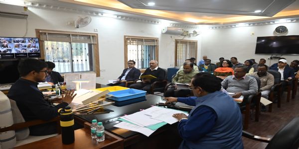 न्यायालय में लंबित मामलों के निष्पादन में लाएं तेजी : उपायुक्त