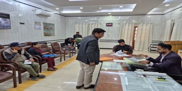 सारण में 96 पंचायत सचिवों की हुई सेवा संपुष्ट