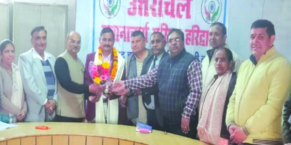 शासकीय विद्यालयों के साथ सौतेला व्यवहार बर्दाश्त नहीं होगा : डॉ. घनश्याम गुप्ता